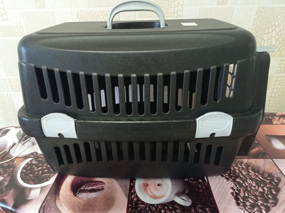 Переноска для котів/невеликих собак