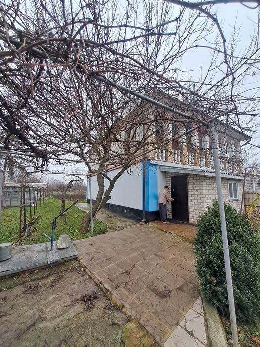 Продам добротний  будинок