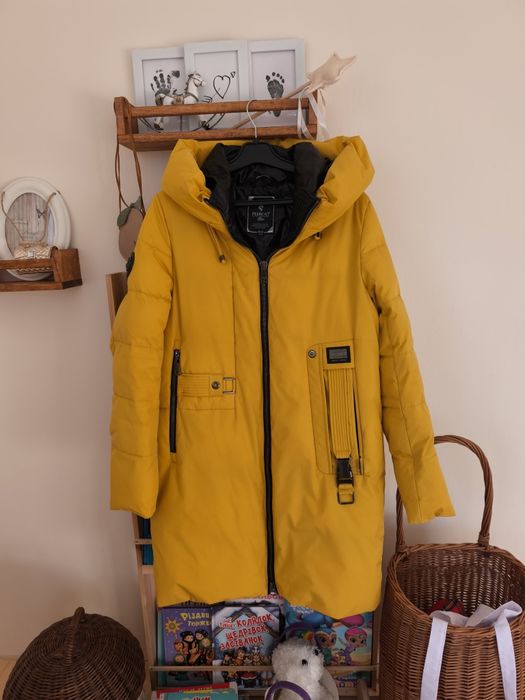 Зимова куртка подовжена жіноча