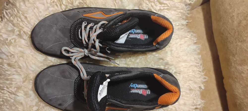 Ботинки черевики з металевим носком