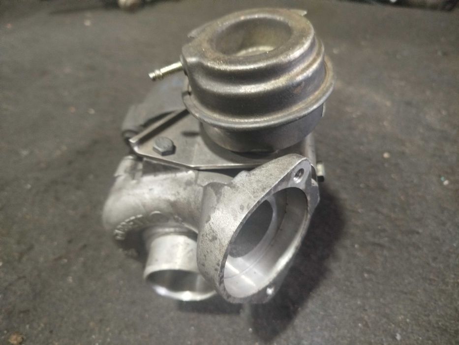 Турбіна BMW 1 E81 E87 BMW 3 E46 E90 BMW 5 E60 X3 E83 2.0 D 7794144D