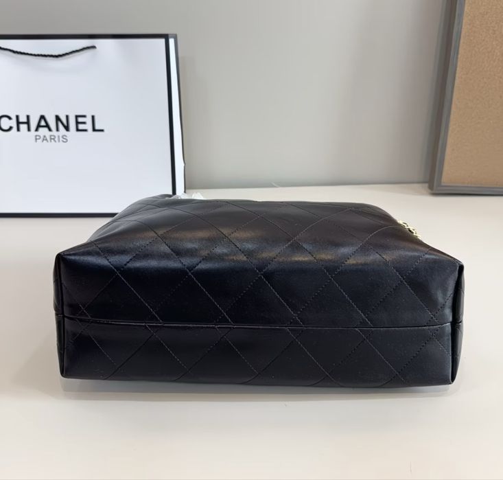 Жіноча сумка  Шанель   Chanel Hobo Tote 35 см