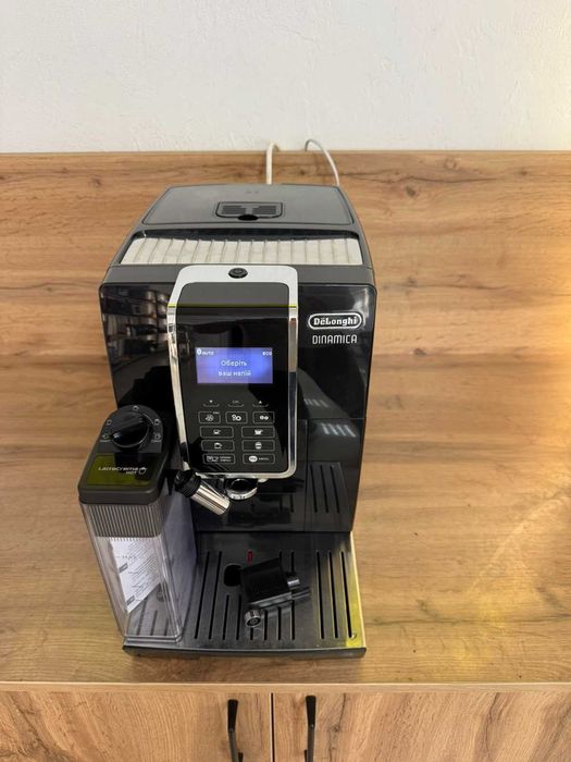 Кавоварка Delonghi Dinamica з новим молочником