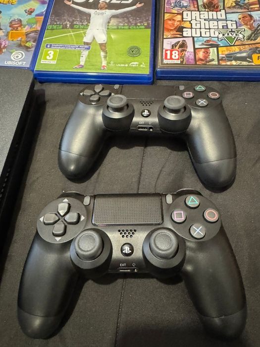 PlayStation 4 slim 500gb