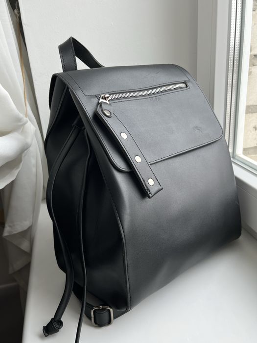 Шкіряний рюкзак, чорний б/у