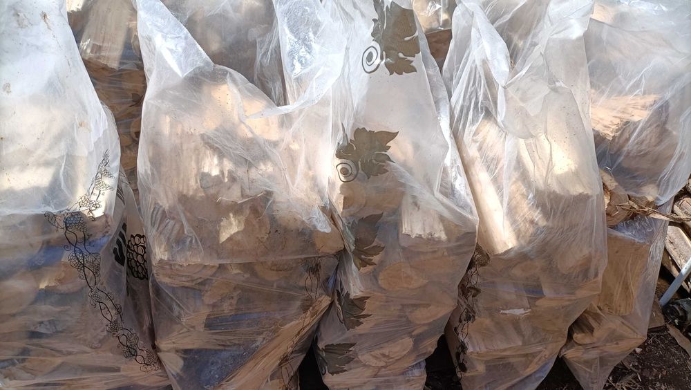 Lenha de eucalipto seca