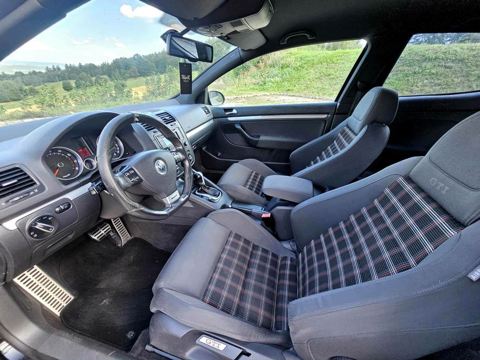 Golf 5 GTI !! 2.0 turbo 200 koni.  Długie opłaty!!