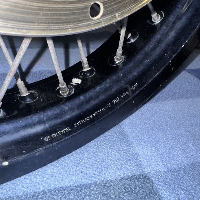 Колеса Supermoto Motard Yamaha (мотард, супермото колеса)