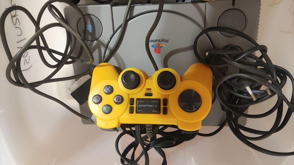 Consola oficial Sony PlayStation PS1 completa com comando