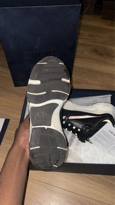 Dior B22 preto e branco