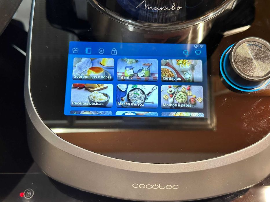 Robot de Cozinha Mambo Touch com dois copos