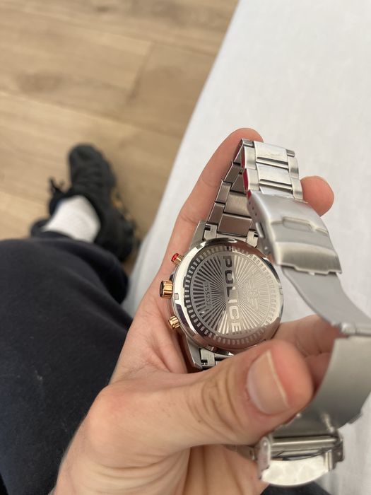 Vendo relogio da police sem marcas de uso