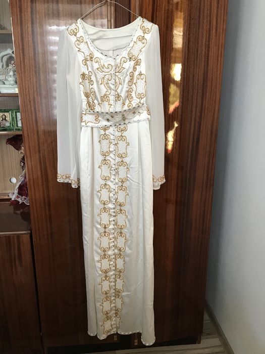 Сукня в національному стилі ручна робота