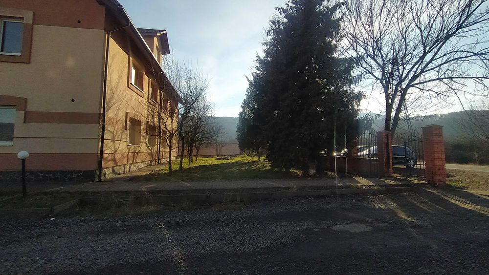 Продається комерційна будівля в м. Свалява