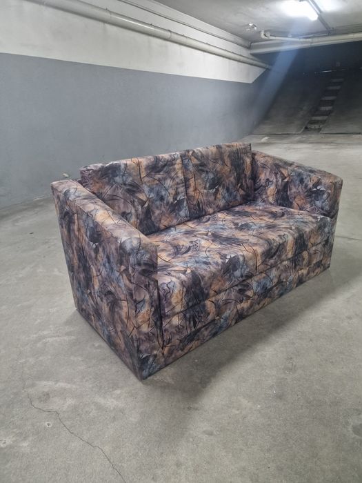 Sofá cama de criança praticamente novo