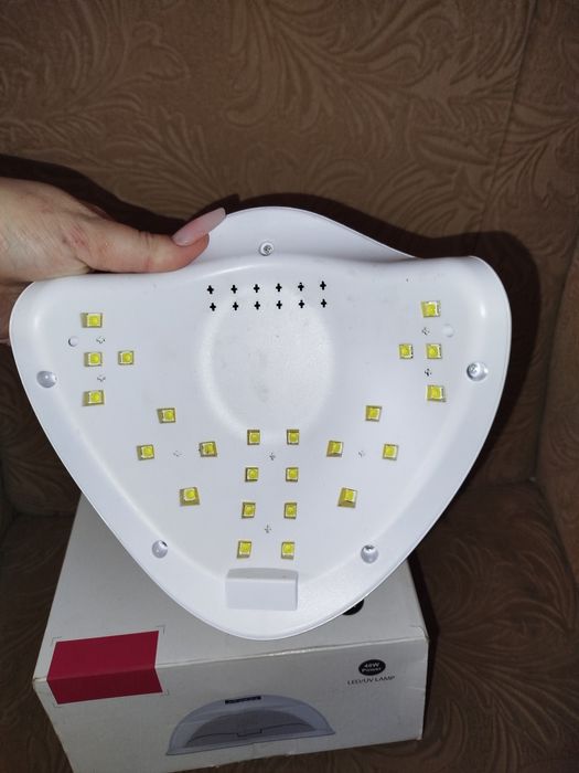 Продам лампу для маникюра Sun 5