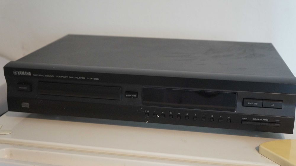 Yamaha CD player