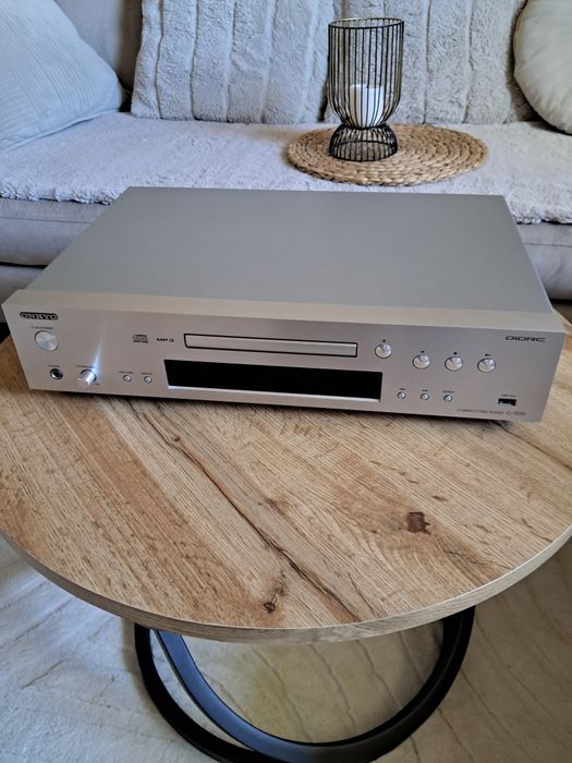 Odtwarzacz cd   Onkyo C 7070 srebrny