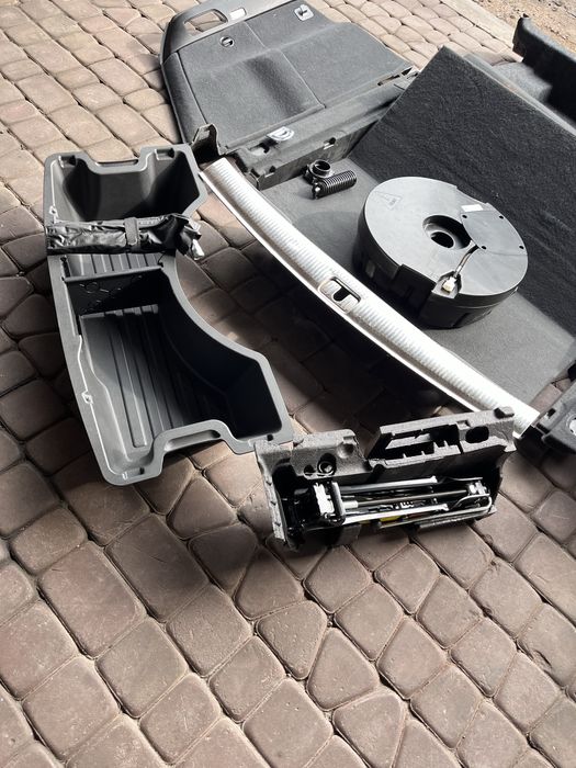 Комплект багажника Audi Q5 8R0 обшивки полка саббуфер докатка накладка