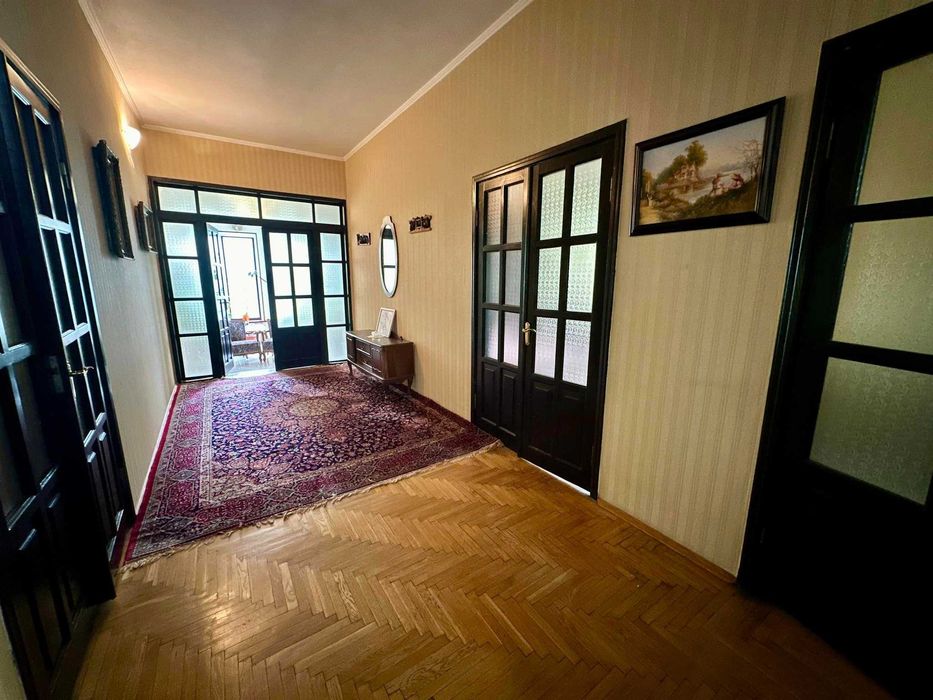 Продається ексклюзивний будинок,335 кв.м