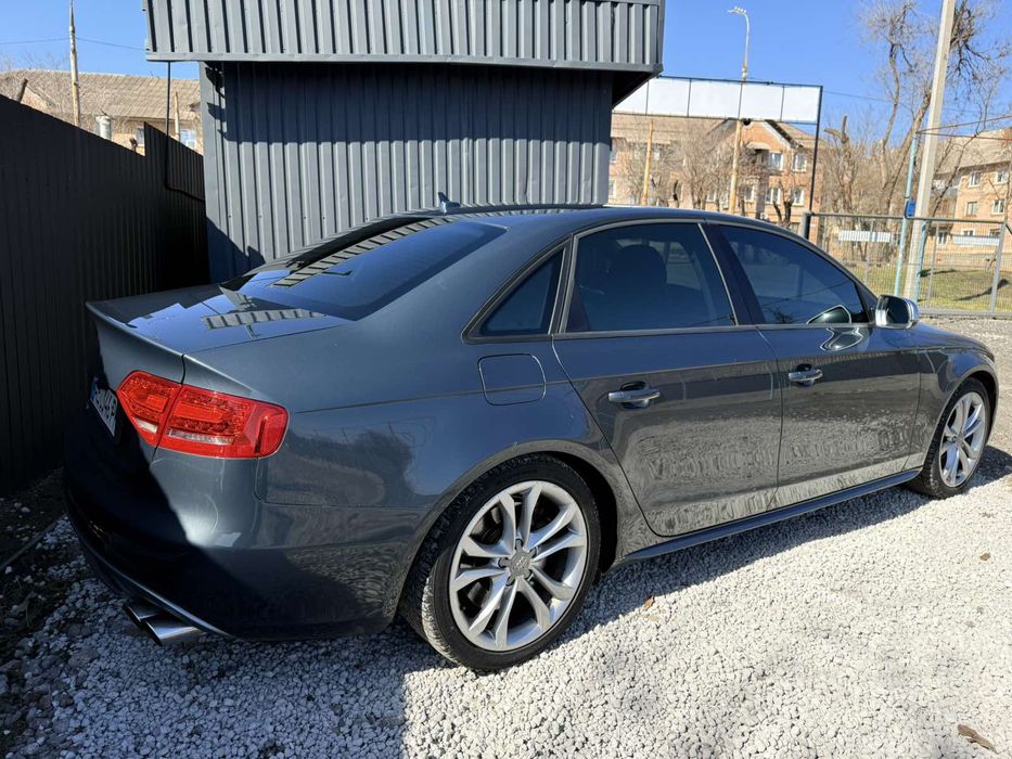 Продам Audi S4 333 л/с!!!