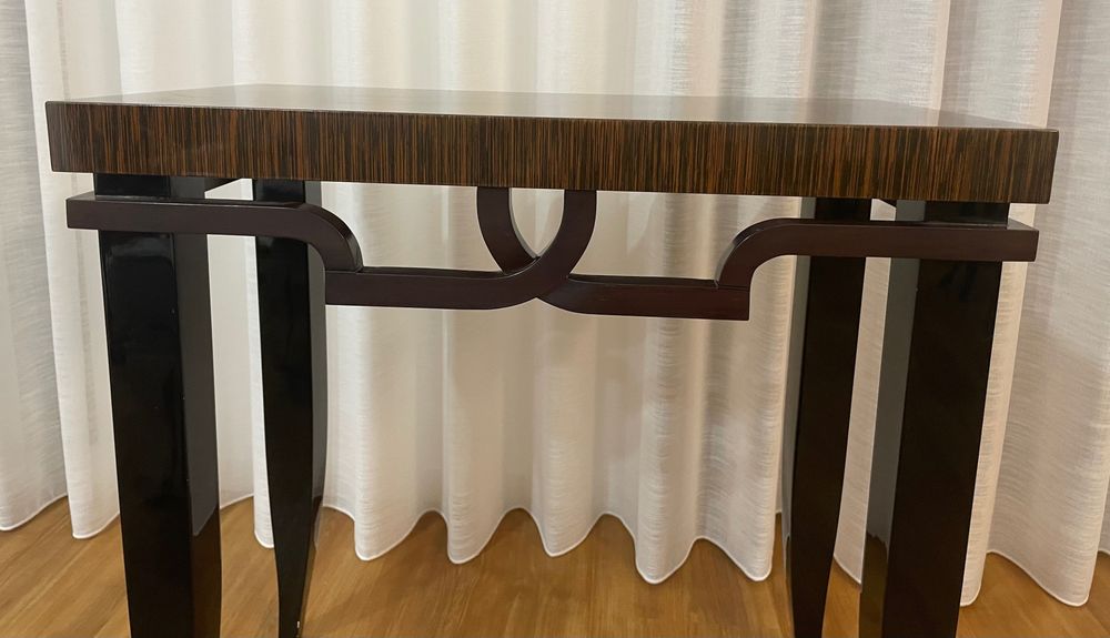 Mesa decorativa em madeira pau ferro