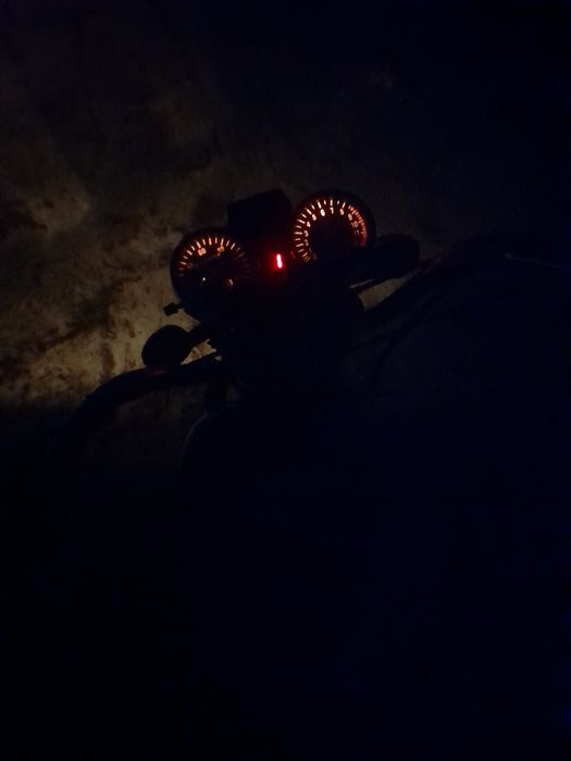 Потребуе ремонту на холодну не запускаеця і карб новий потрібен