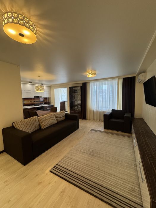 Оренда стильної  євротрійки вул.Конякіна