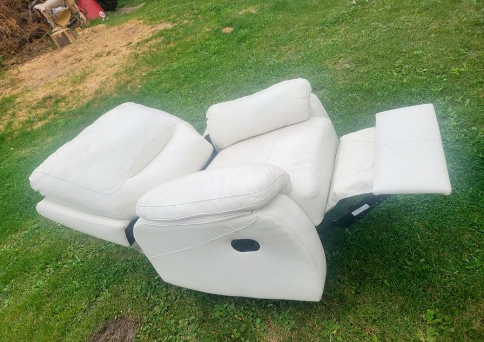 Шкіряне крісло реклайнер