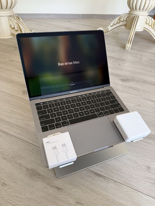ГАРАНТІЯ / Macbook Pro 2019 i5/8/256gb хороший стан 82%+ АКБ