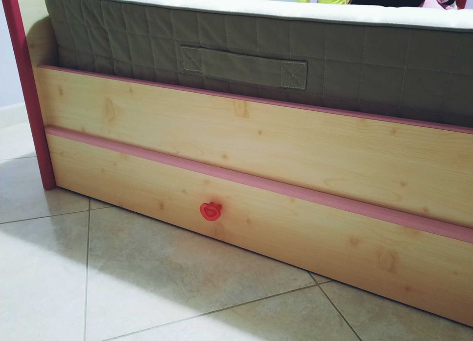 Cama solteiro menina