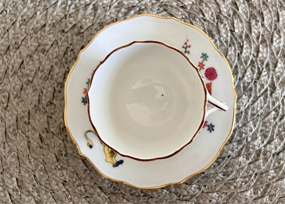 Miśnia rzadka filiżanka do mokki wzór żółty lew z XIXw.