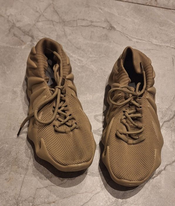 Buty beżowe sportowe