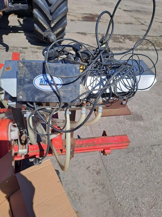 Siewnik Kverneland do marchwi 5 rzędowy