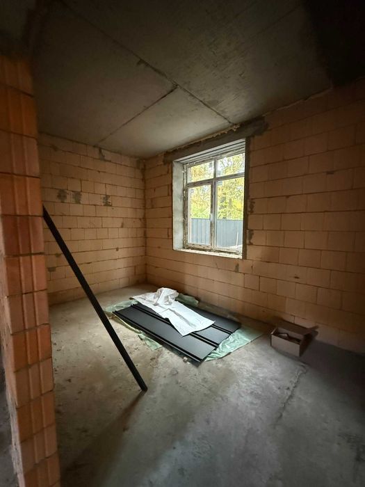 Цегляний будинок в Ірпені  130 м²  4,5 сотки  газ