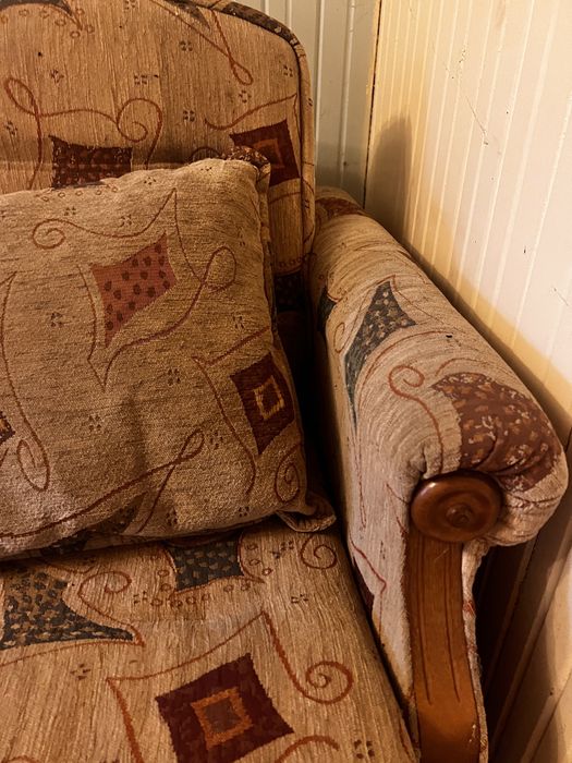 Beżowa sofa kanapa rozkładana