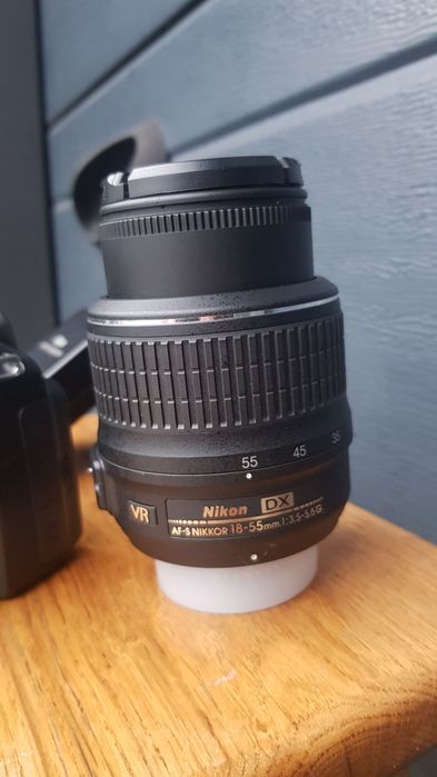 Продам Nikon D3200+ 18-55VR.