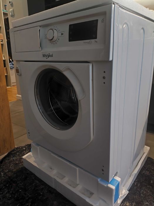 Pralka do zabudowy Whirlpool oraz mini suszarka bębnowa Homcom