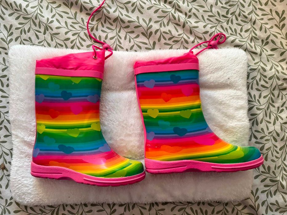 Botas de Chuva Menina Tamanho 32 – Arco-Íris e Corações