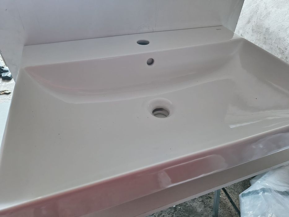 Nowa umywalka Roca 65 x 46