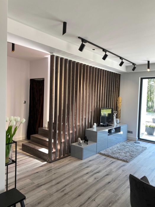 Schody drewniane DREWDOM (nowoczesne - klasyczne - dywanowe)