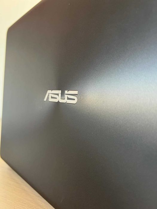 Laptop ASUS do Pracy Nauki Gier - stan bdb, pierwszy właściciel