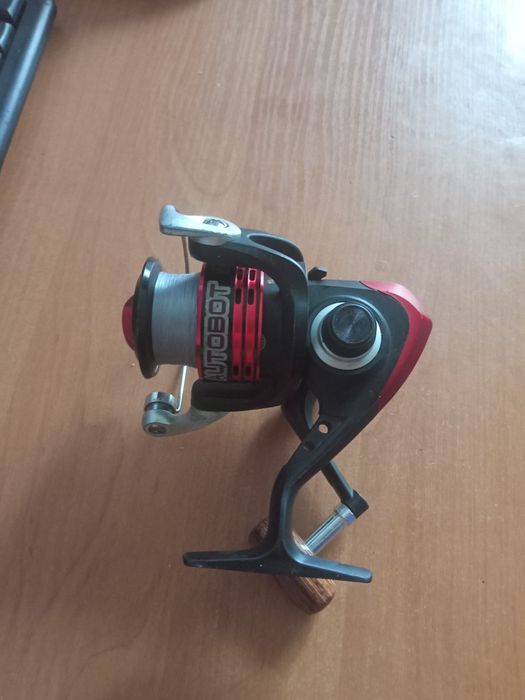 Безінерційна котушка BratFishing Autobot 1000 FD