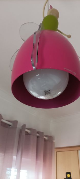 Candeeiro teto quarto criança
