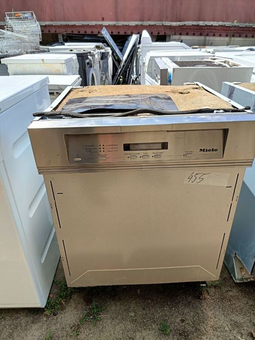 Посудомийні машини  Miele G5610 SCU