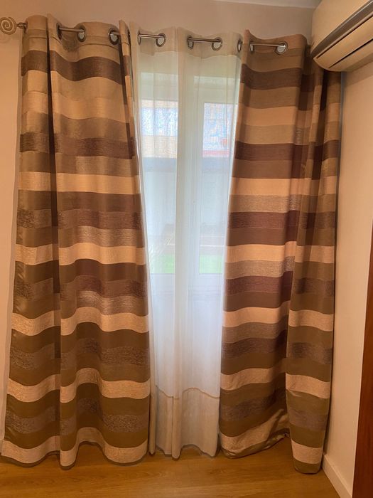 Vendo cortinados quarto/sala + edredão solteiro com capa