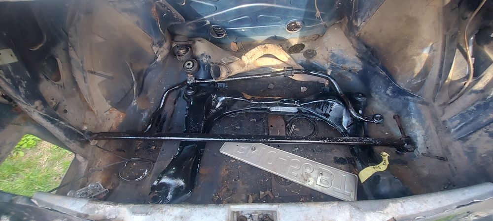 Подрамнік +ГБЦ Ауді 90 бензин 2.2