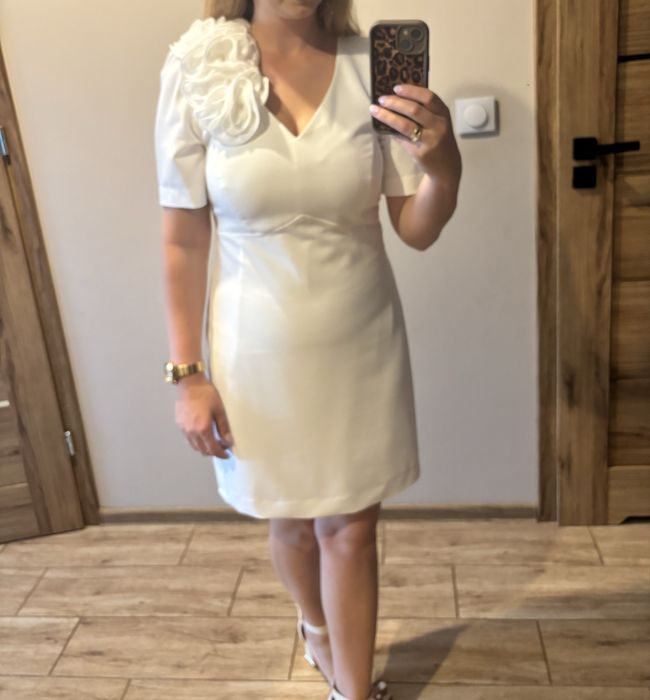 Sukienka biala rozmiar M