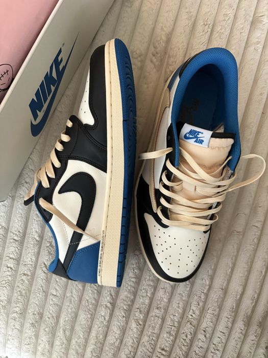 Jordan 1 Low Travis Scott x Fragment