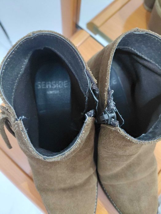 Botas, sandálias, cinto